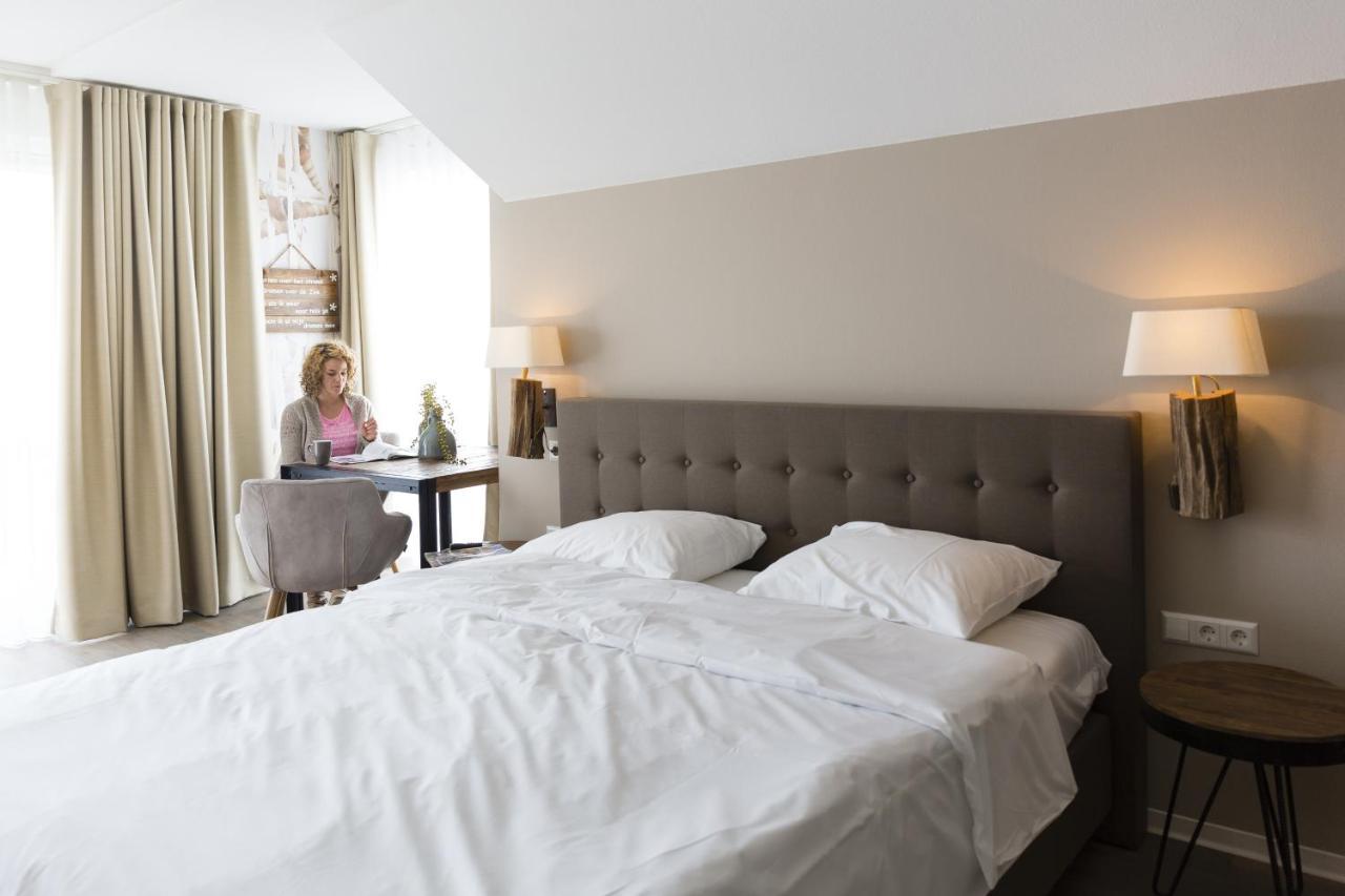 Hotel De Zeeuwse Kust Renesse Rom bilde